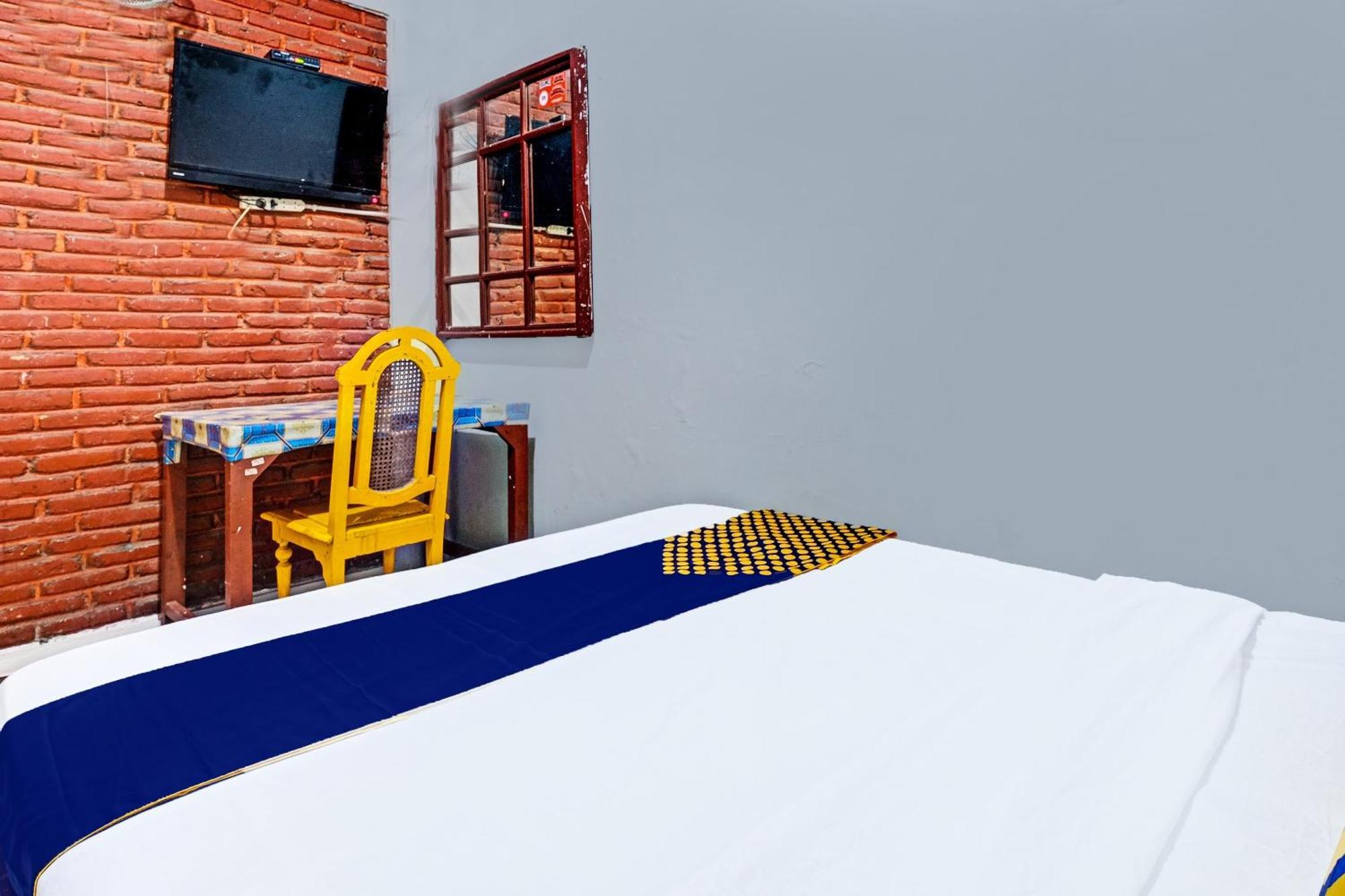 Spot On 91915 Homestay Superman Yogyakarta Luaran gambar