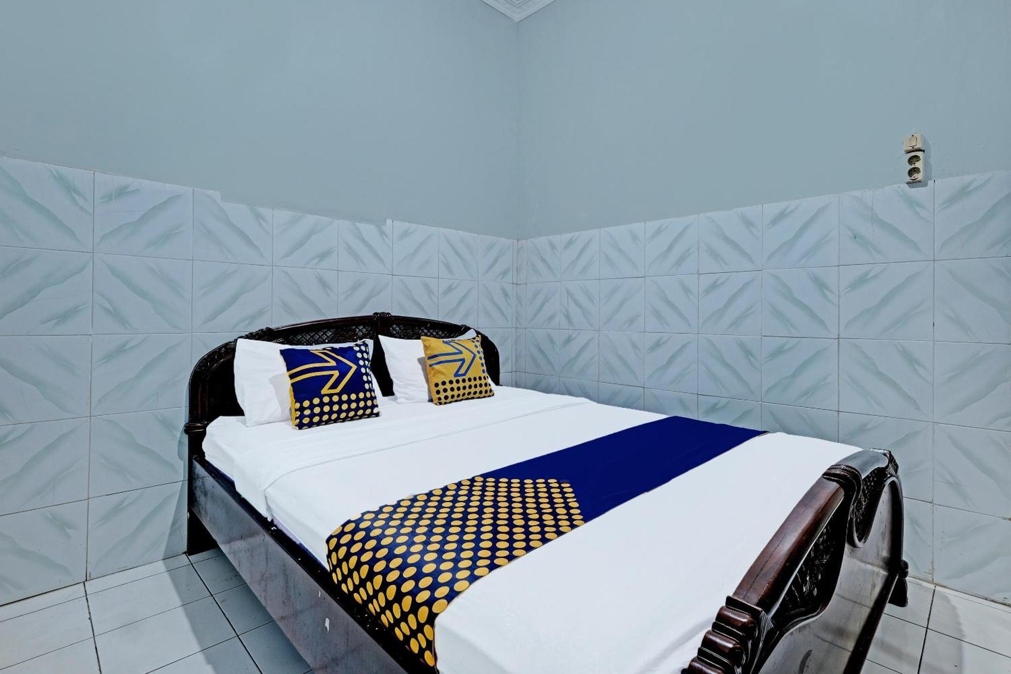 Spot On 91915 Homestay Superman Yogyakarta Luaran gambar