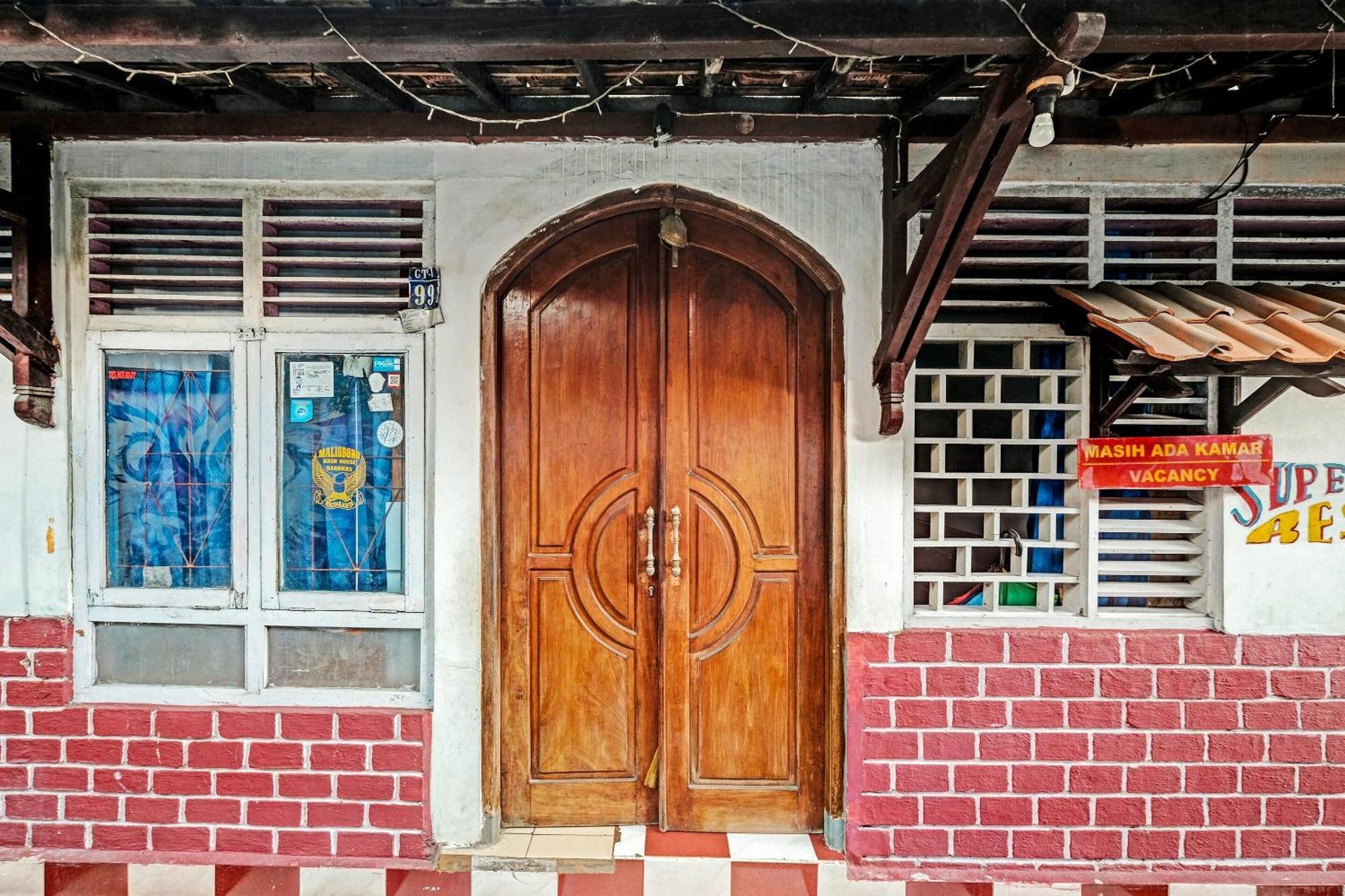 Spot On 91915 Homestay Superman Yogyakarta Luaran gambar